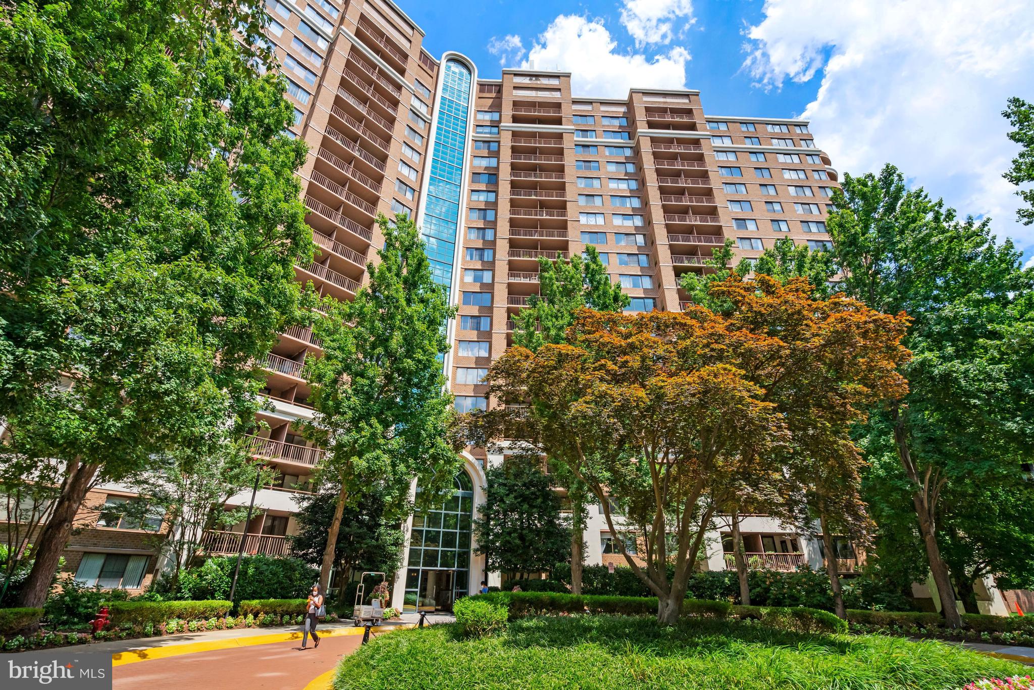 GROSVENOR PARK - Residential