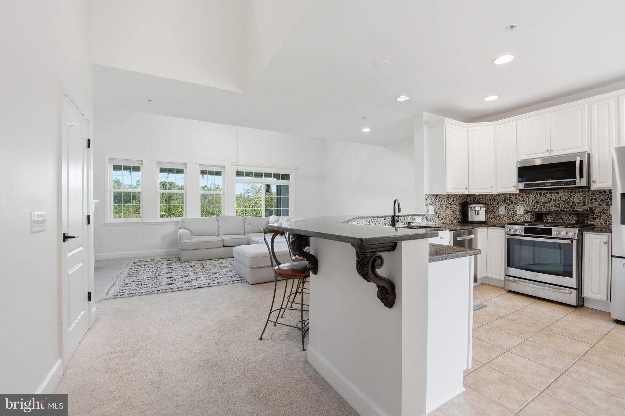 BELMONT BAY - Residential