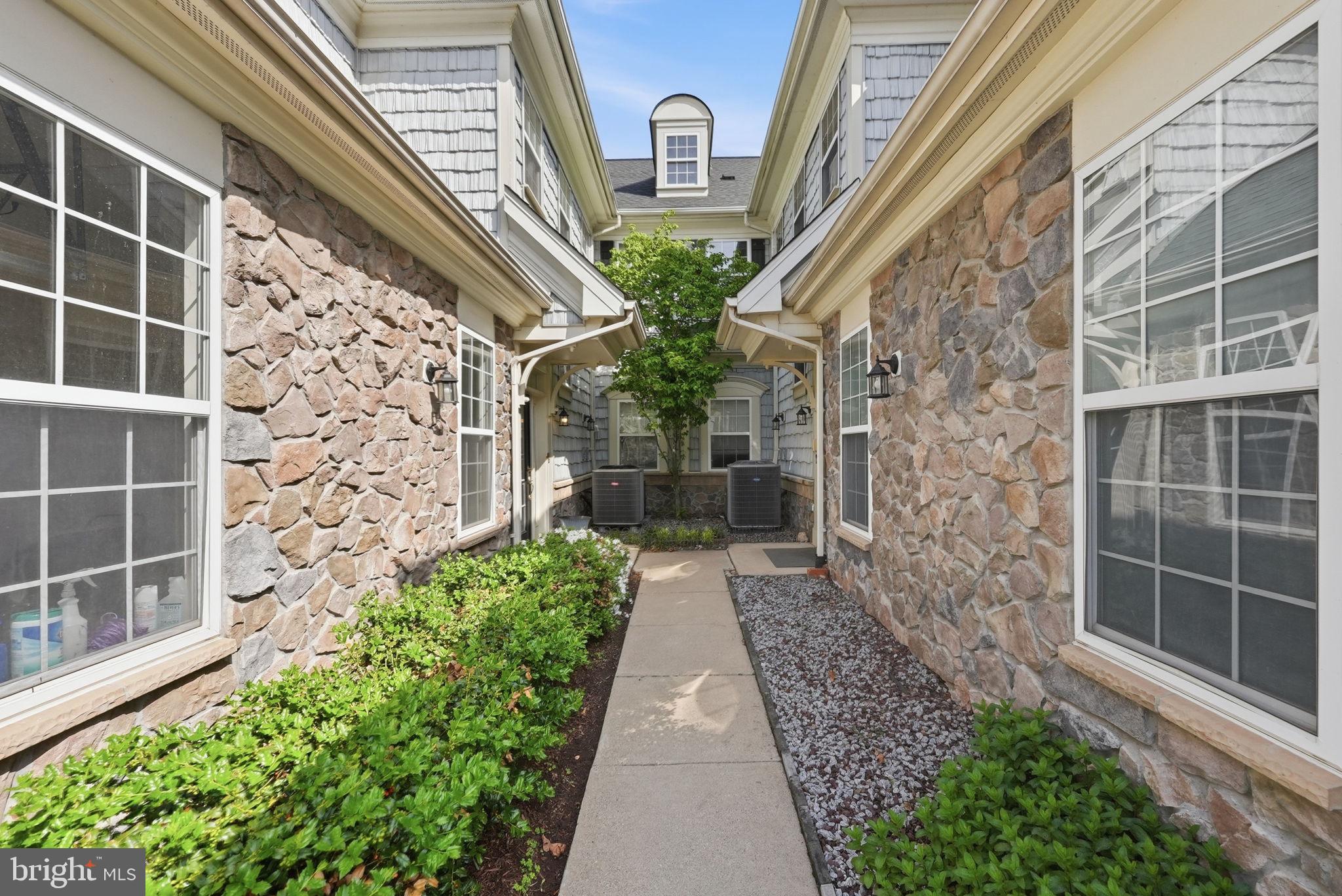 BELMONT BAY - Residential