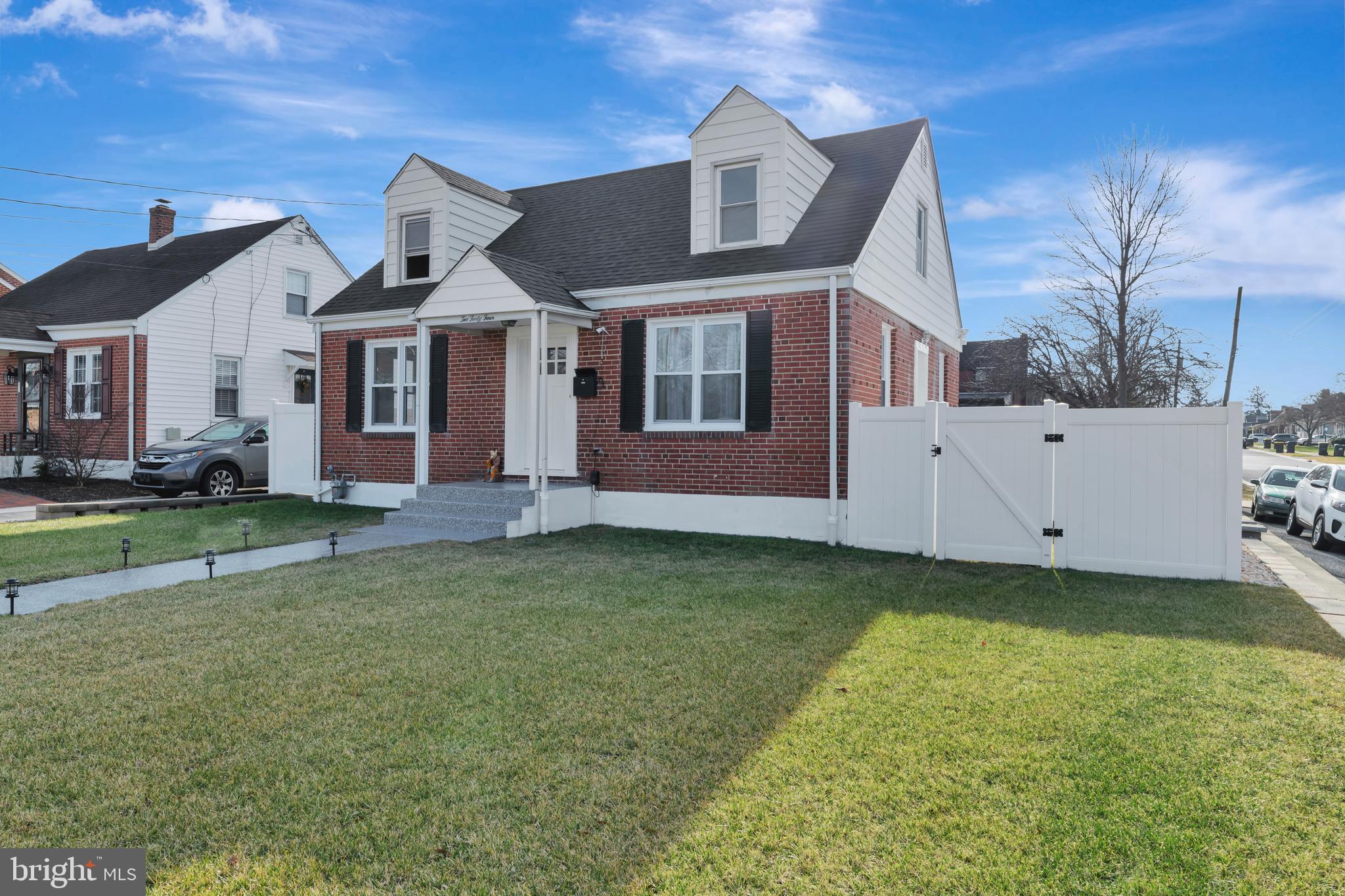 244 W CHAMPLAIN AVENUE