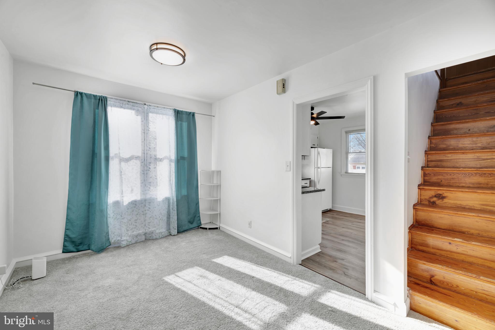 244 W CHAMPLAIN AVENUE