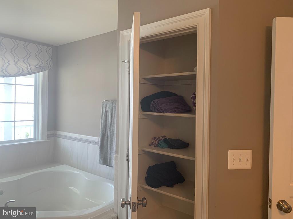 PARKSIDE AT WESTPHALIA - Residential Lease