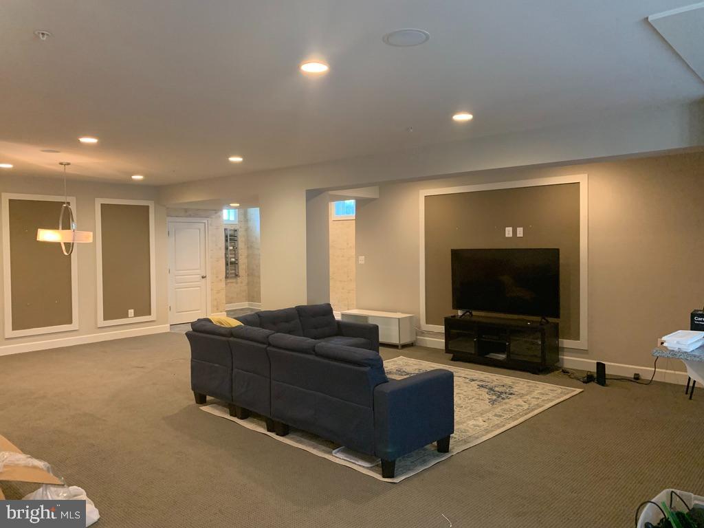 PARKSIDE AT WESTPHALIA - Residential Lease