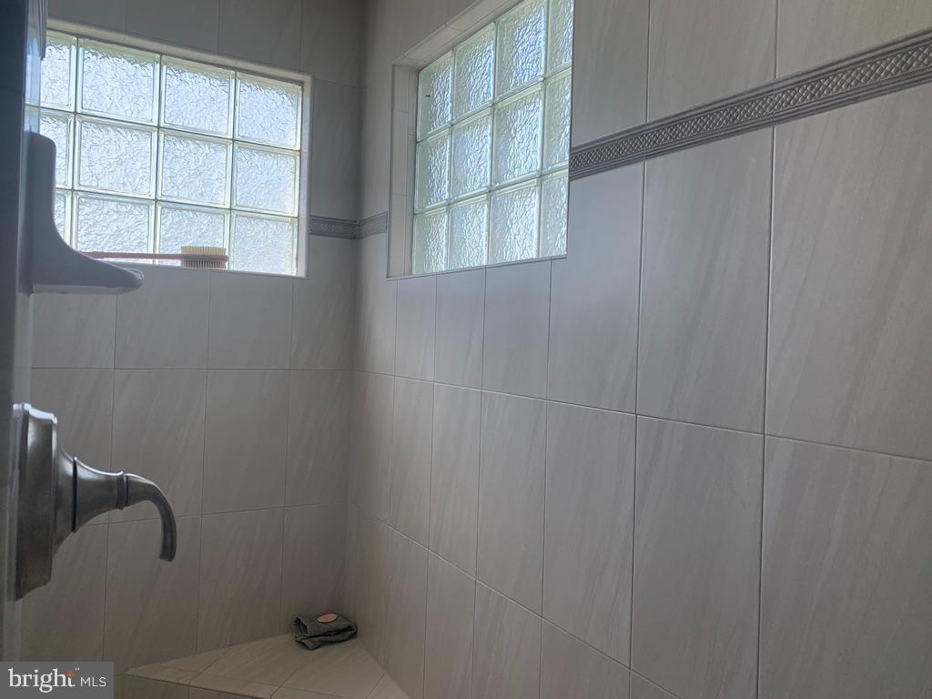 PARKSIDE AT WESTPHALIA - Residential Lease