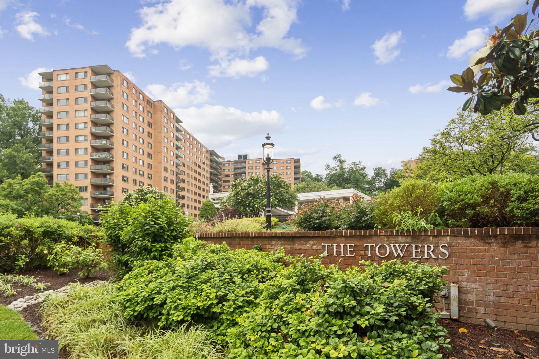 4201 CATHEDRAL AVENUE NW 122E