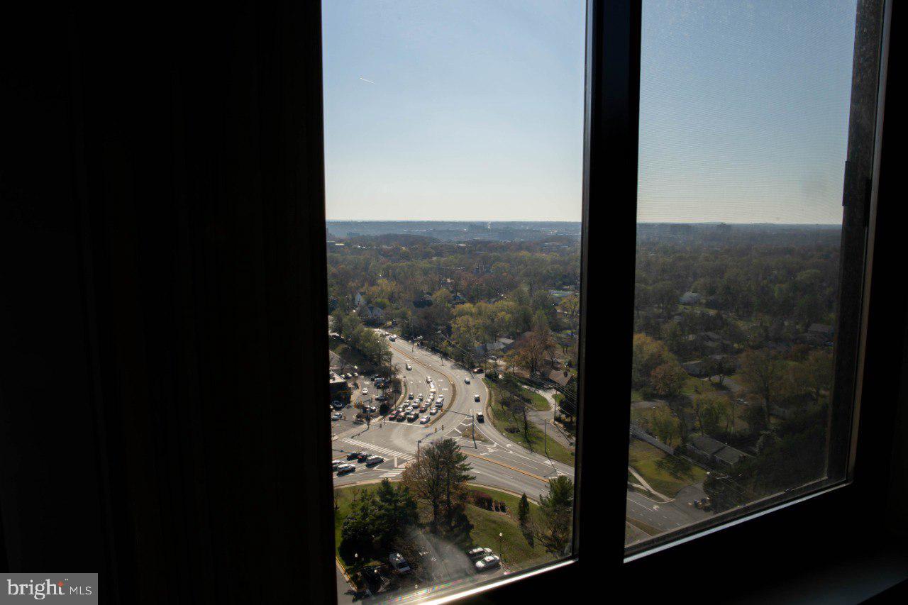 SKYLINE SQUARE CONDO - Residential Lease