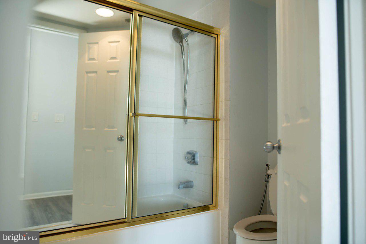 SKYLINE SQUARE CONDO - Residential Lease