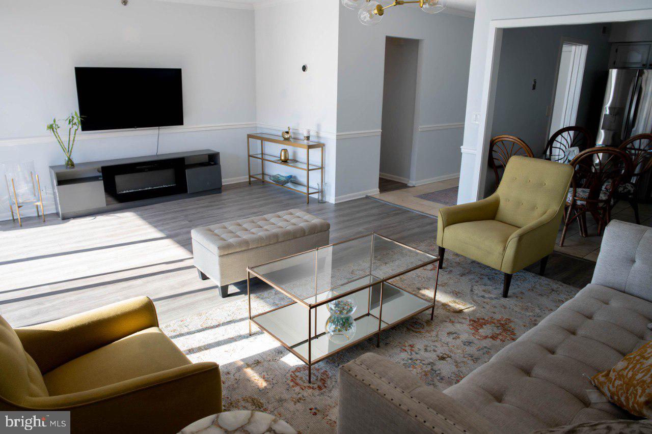 SKYLINE SQUARE CONDO - Residential Lease