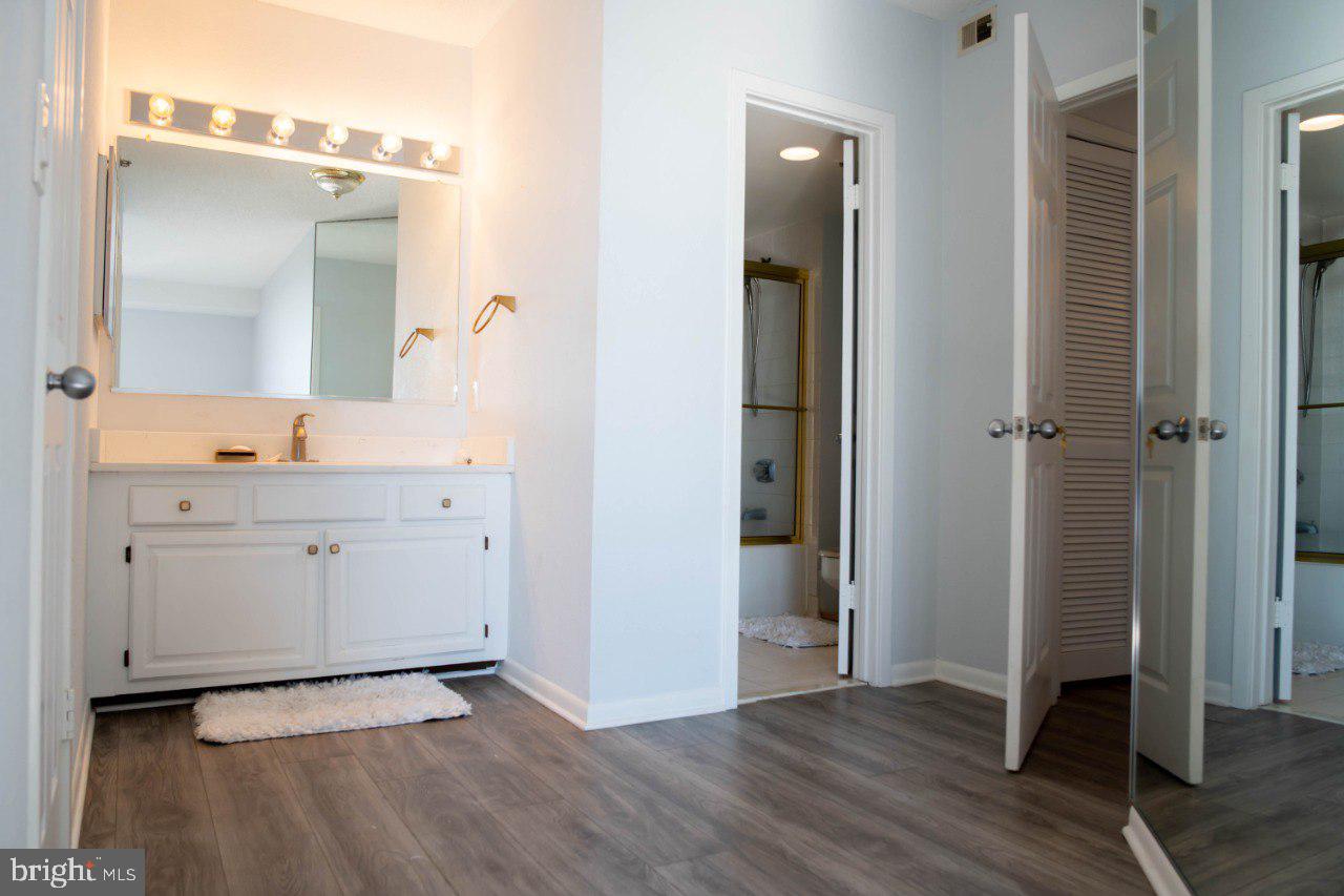 SKYLINE SQUARE CONDO - Residential Lease