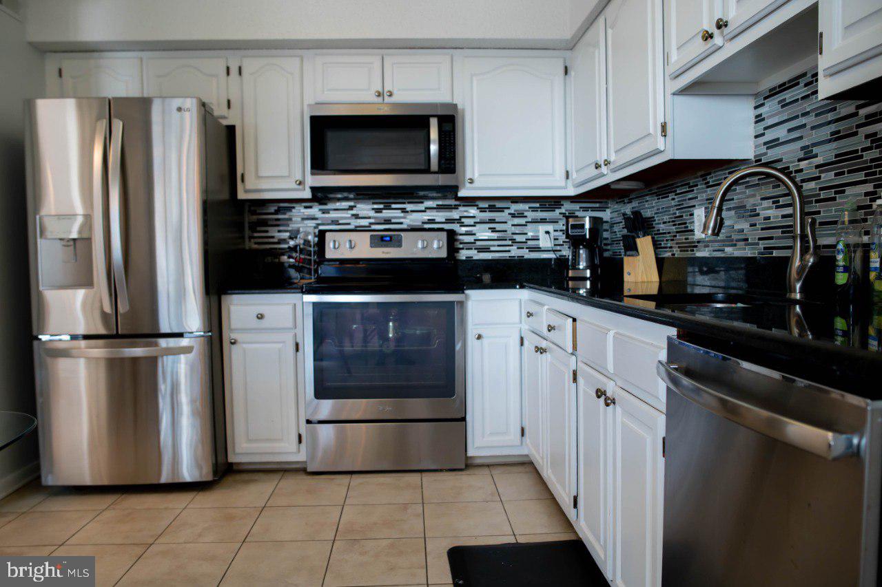 SKYLINE SQUARE CONDO - Residential Lease