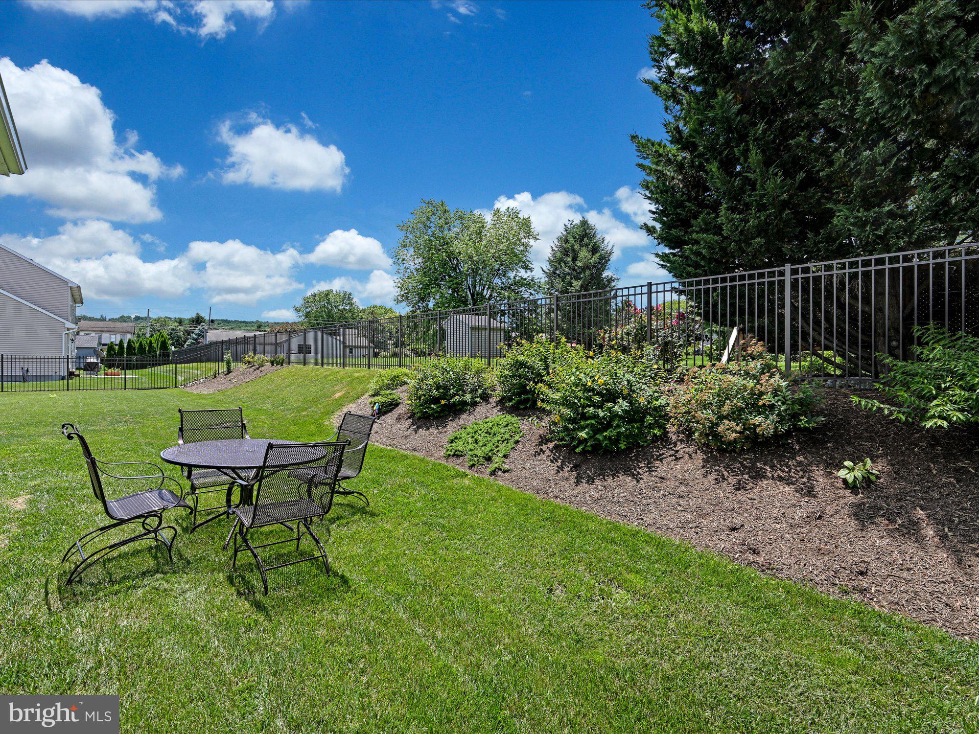 SUMMERLYN GREEN - Residential