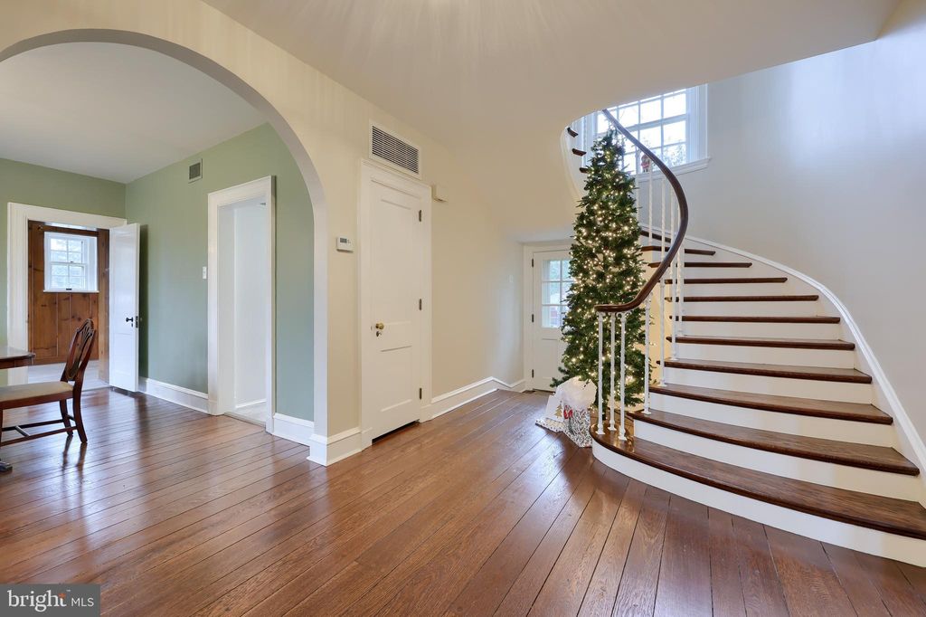 Photo of 568 Chestnut Street, COLUMBIA, PA 17512 (MLS # PALA2079710)