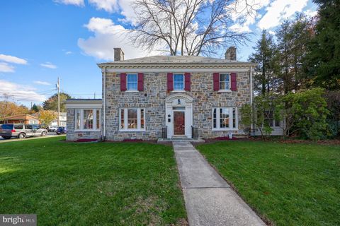 568 CHESTNUT STREET COLUMBIA PA 17512