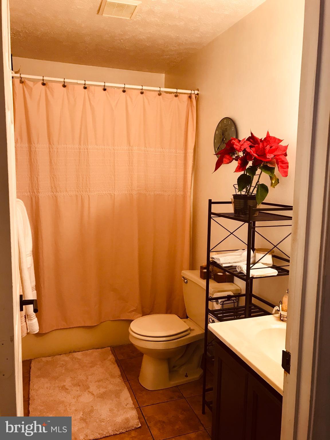 LAUREL GLEN - Residential