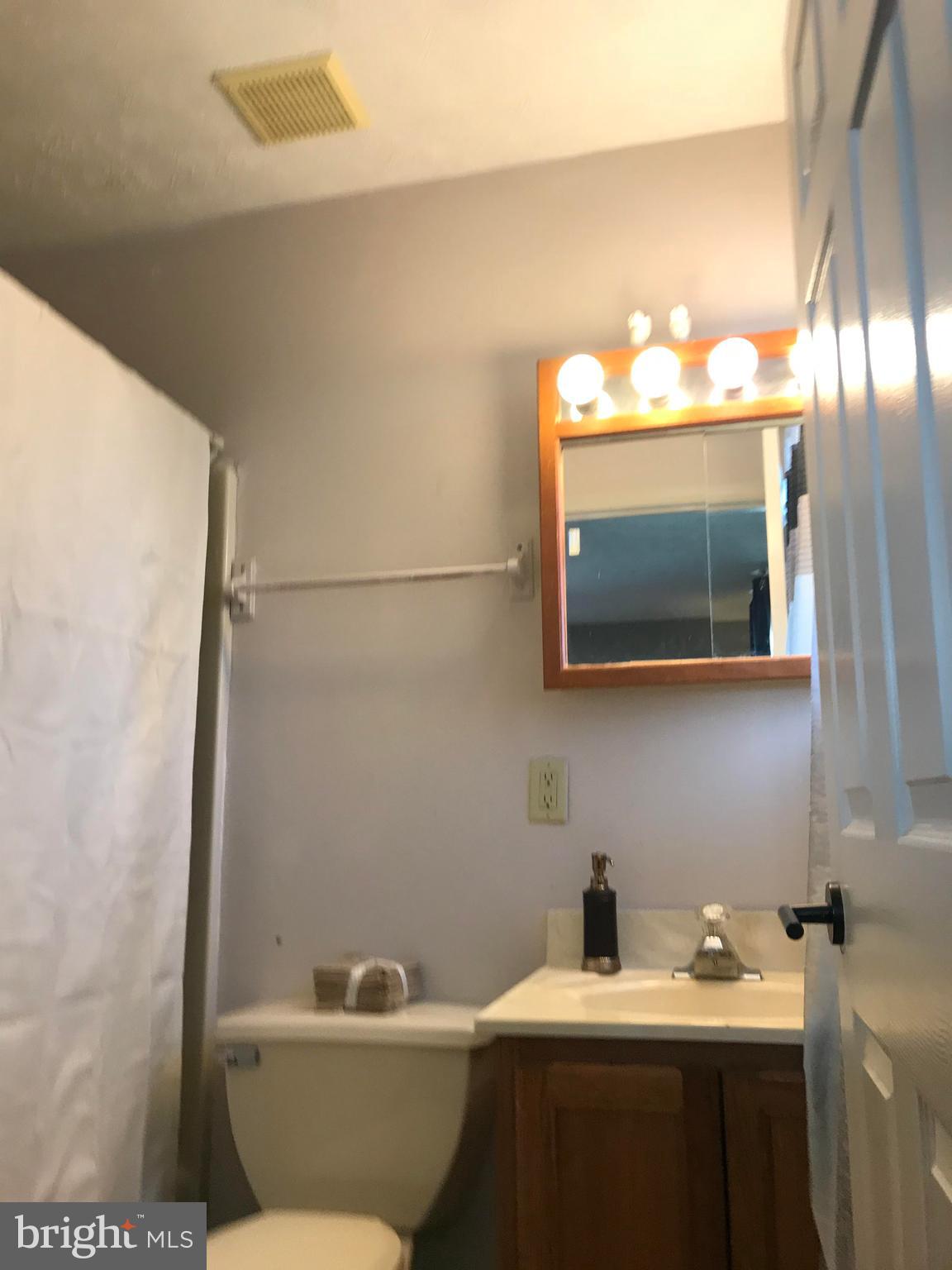 LAUREL GLEN - Residential