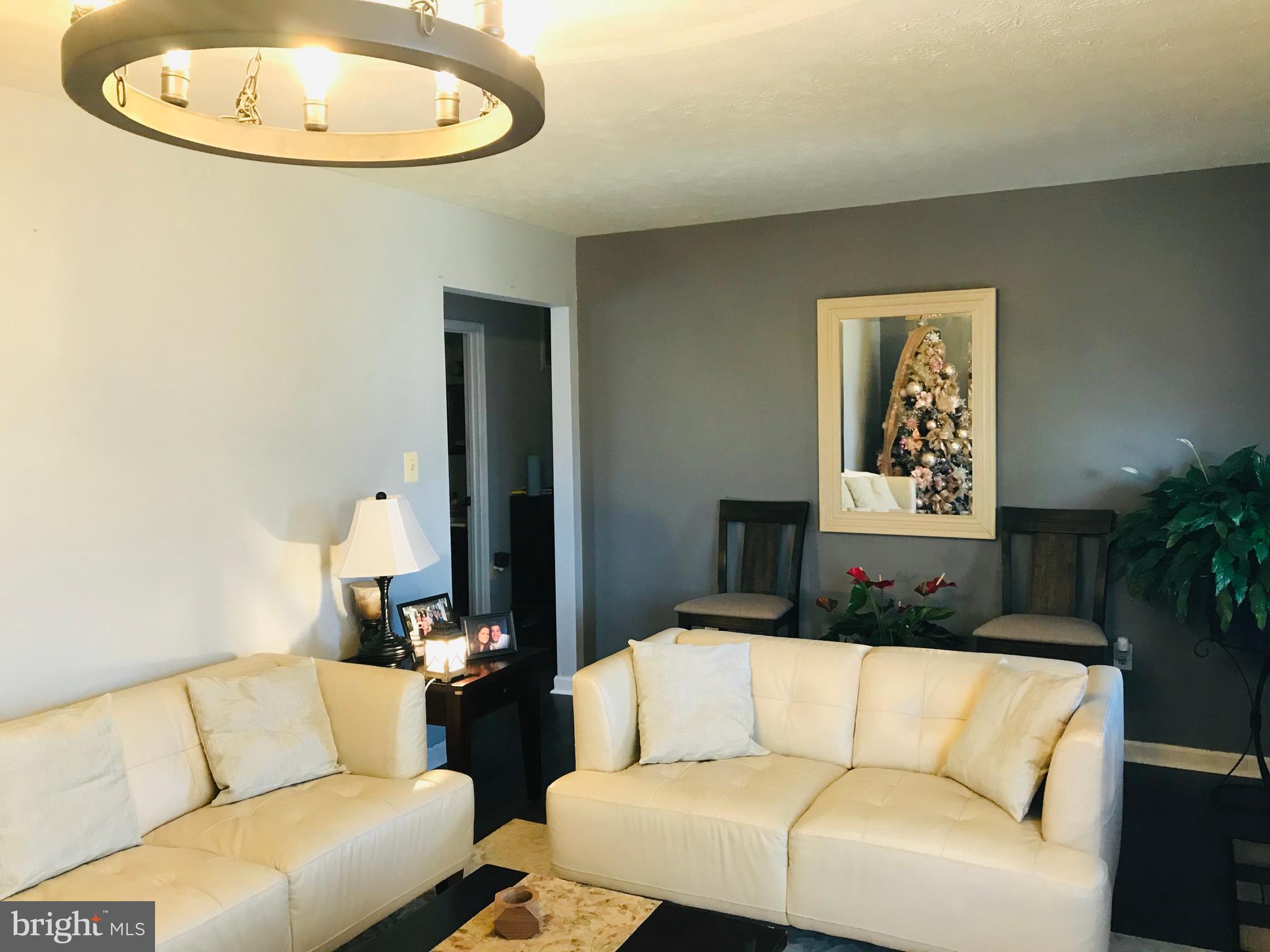 LAUREL GLEN - Residential