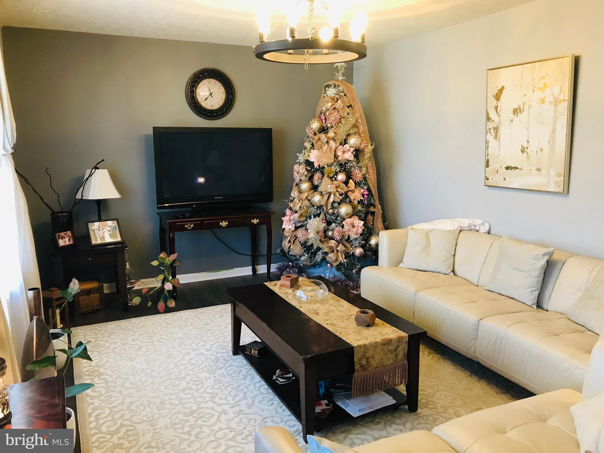 LAUREL GLEN - Residential