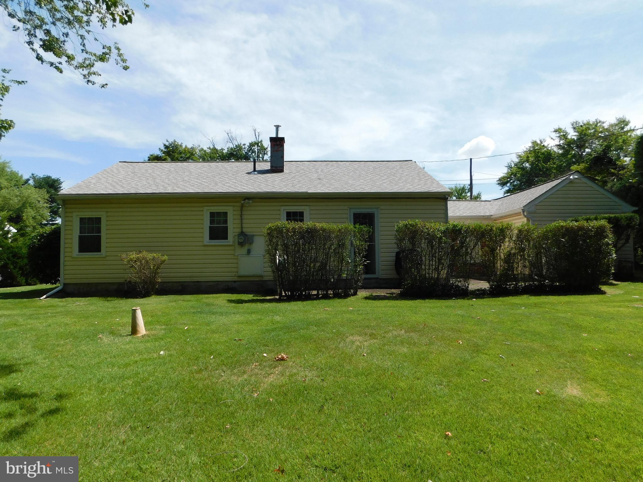 965 WAYFIELD DRIVE