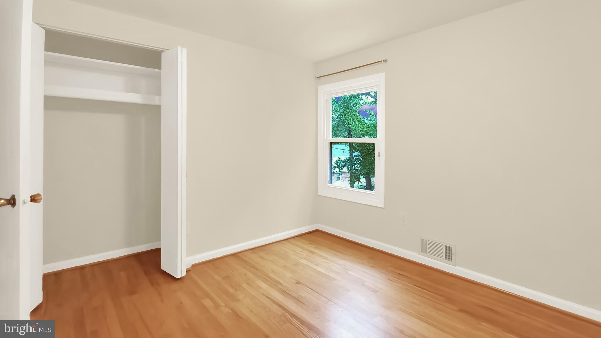 FOX HILLS - Residential Lease