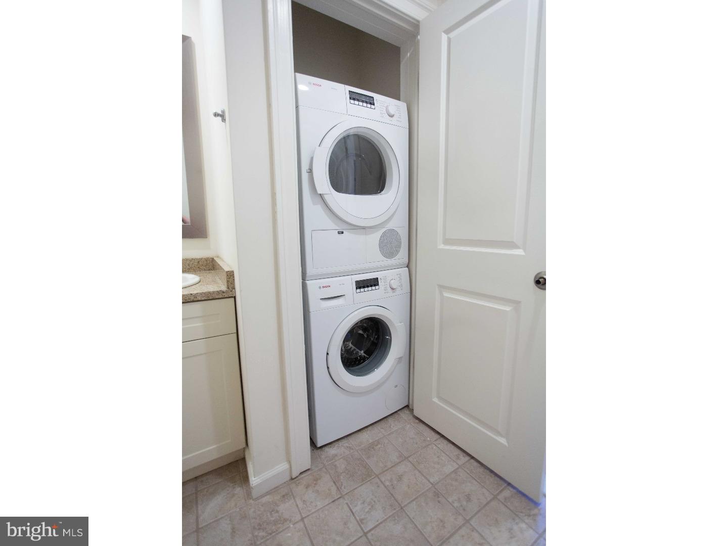 WASHINGTON SQ - Residential Lease