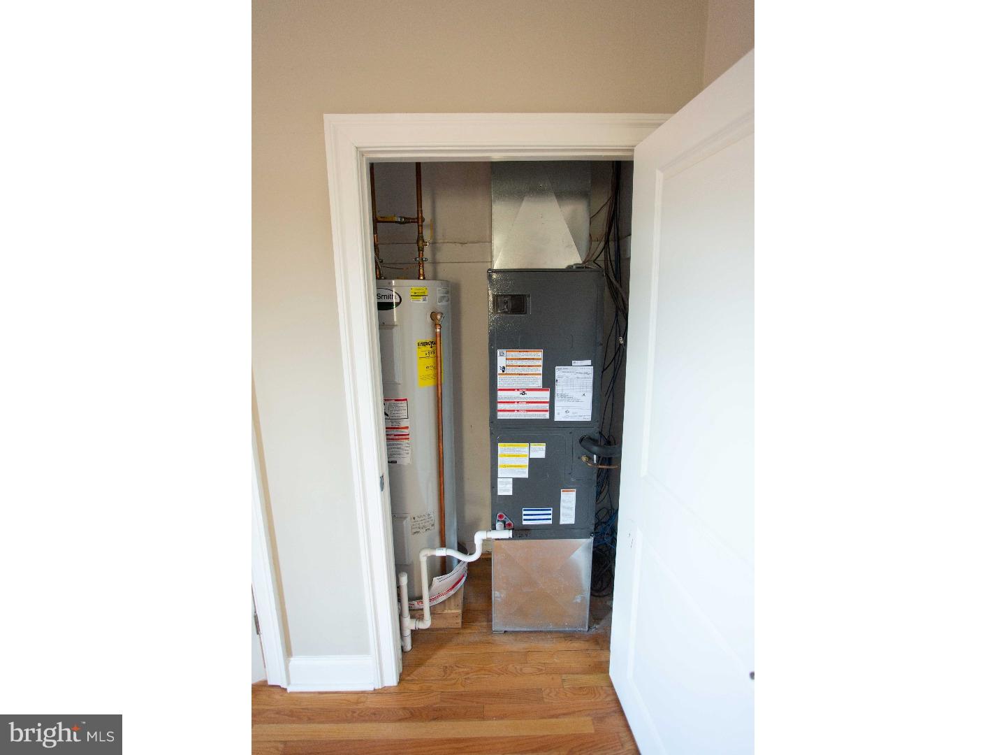 WASHINGTON SQ - Residential Lease