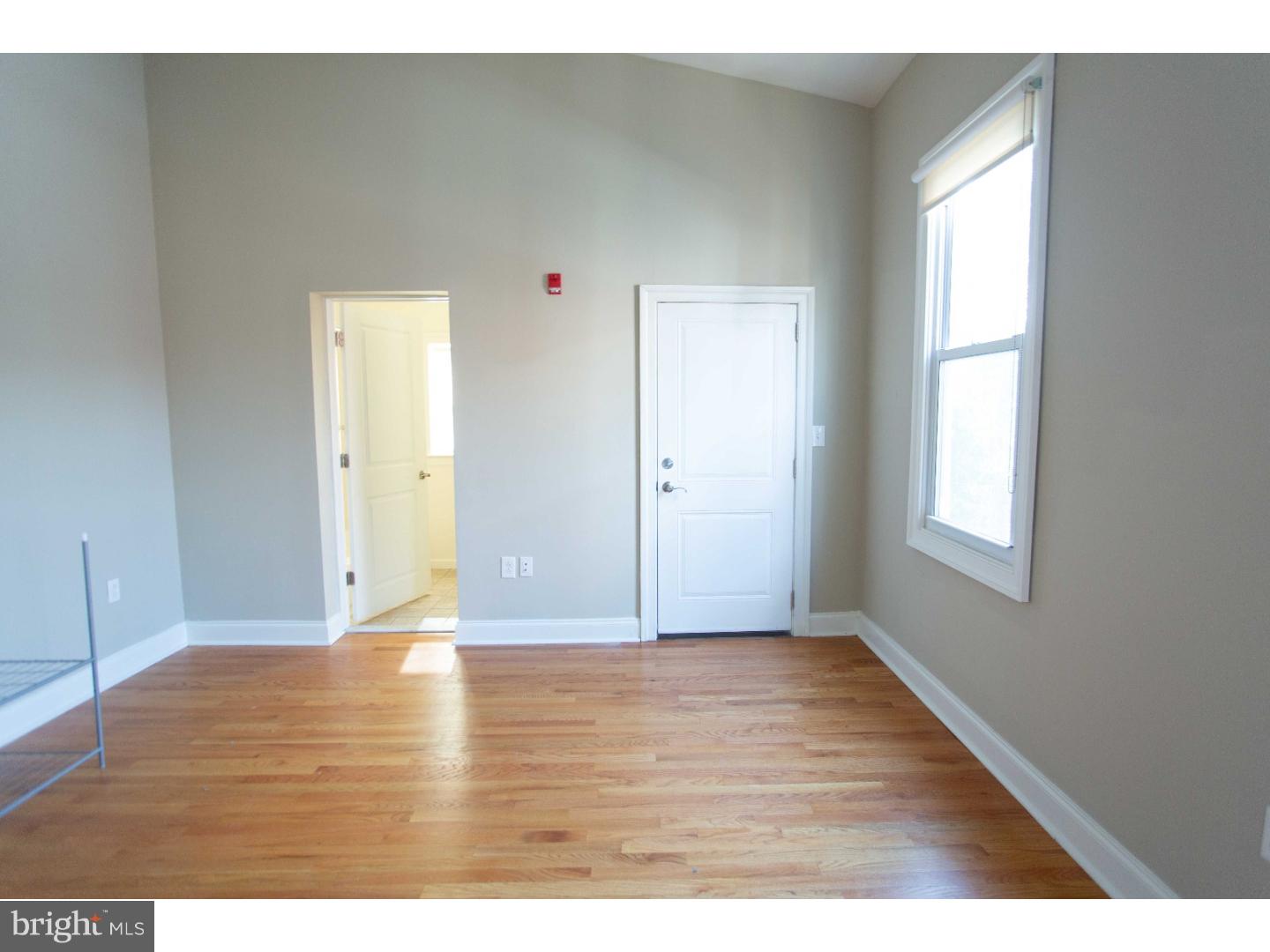 WASHINGTON SQ - Residential Lease