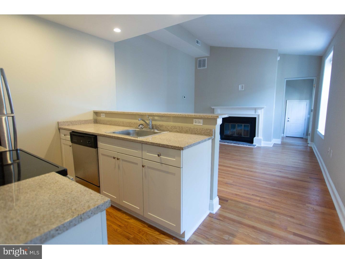 WASHINGTON SQ - Residential Lease
