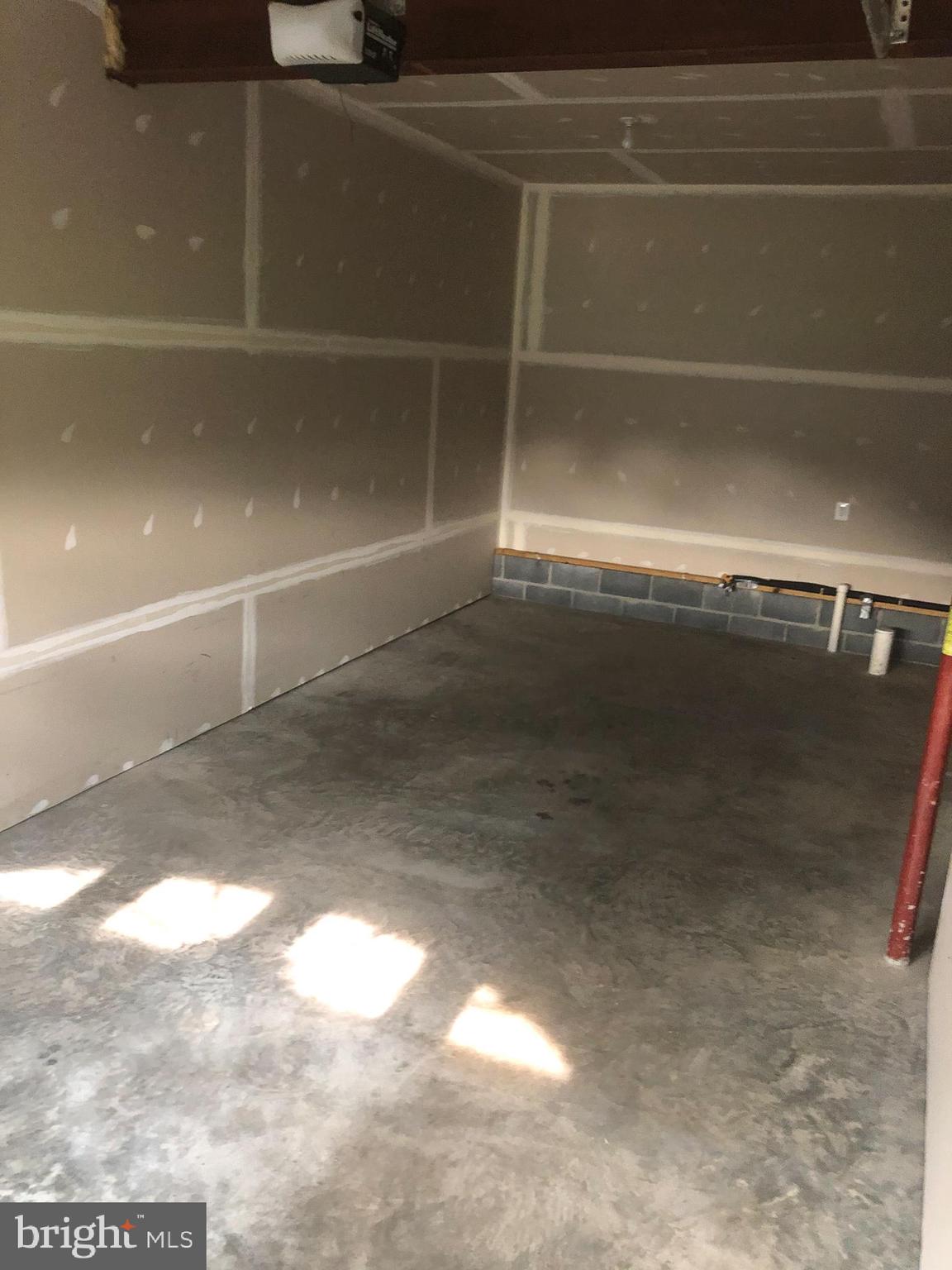 DEERFIELD - Residential Lease