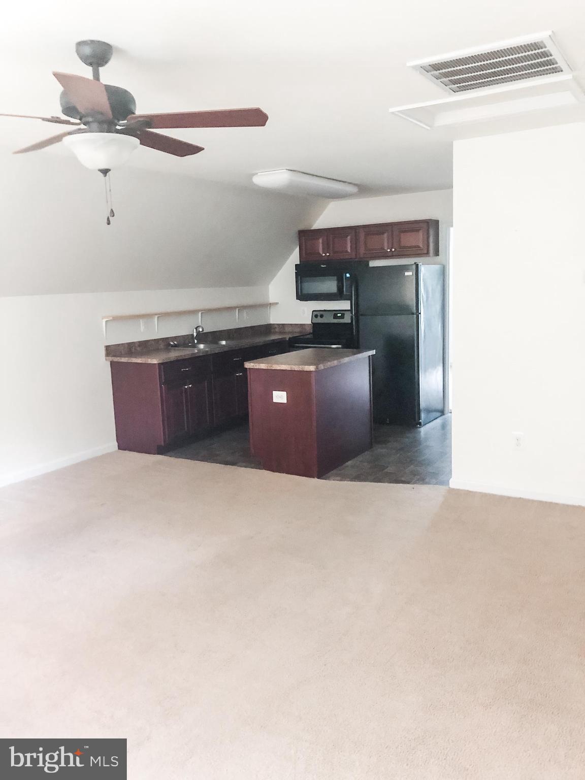 DEERFIELD - Residential Lease