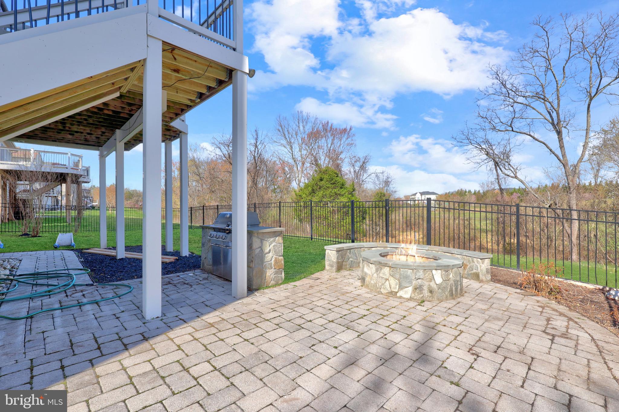 LOUDOUN VALLEY ESTATES 2 - Residential