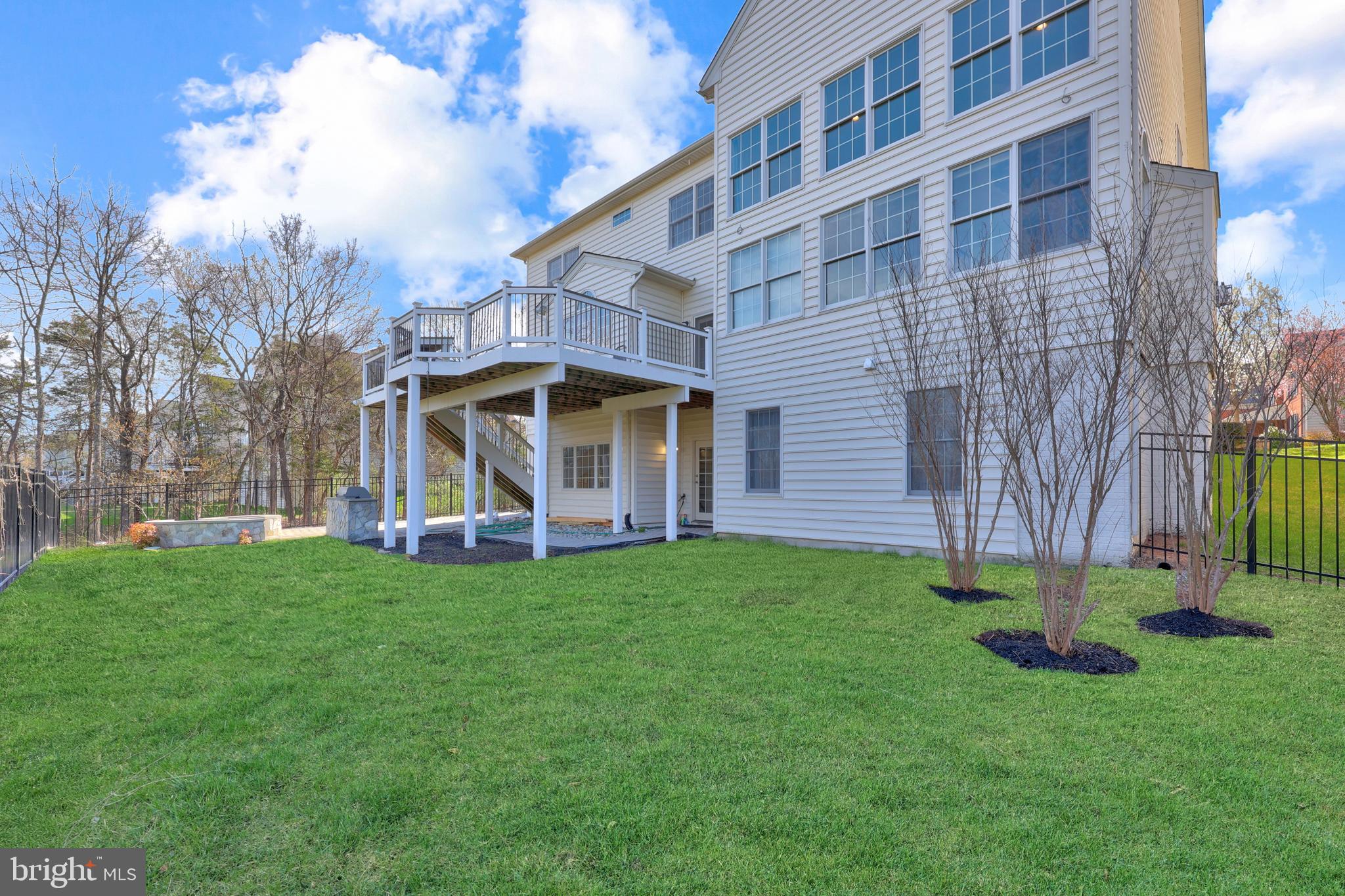 LOUDOUN VALLEY ESTATES 2 - Residential