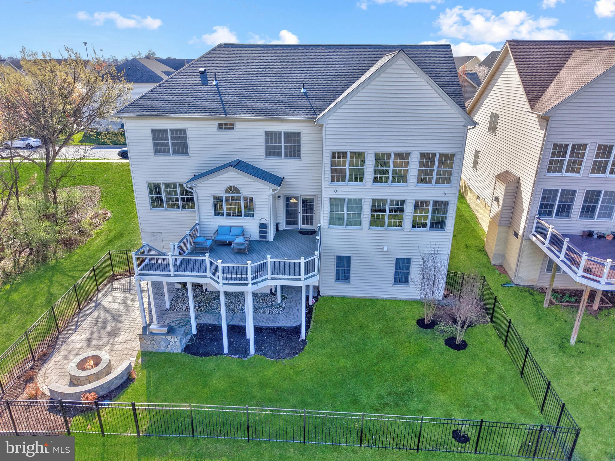 LOUDOUN VALLEY ESTATES 2 - Residential