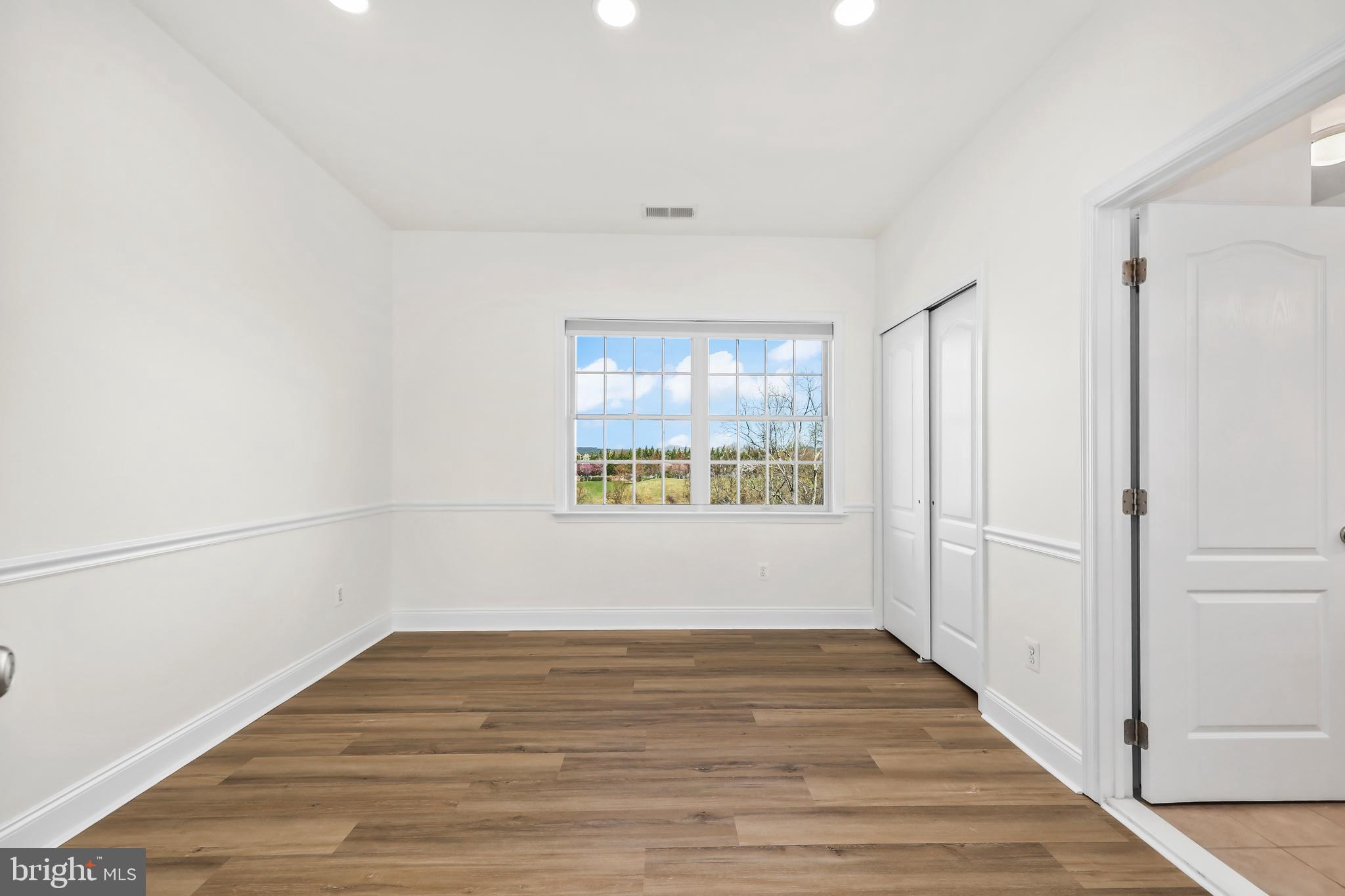 LOUDOUN VALLEY ESTATES 2 - Residential