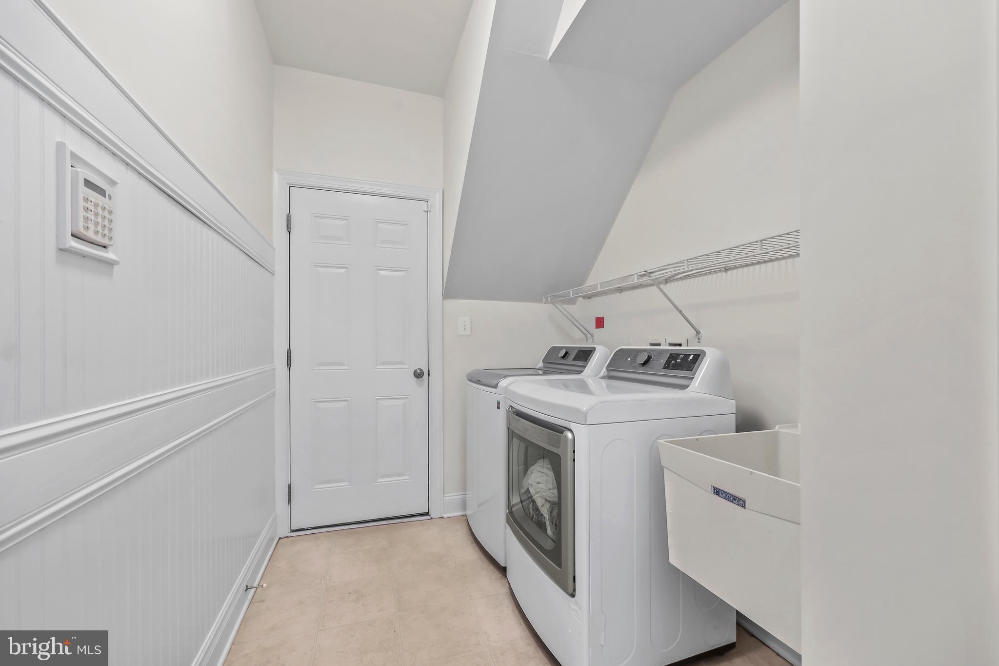 LOUDOUN VALLEY ESTATES 2 - Residential