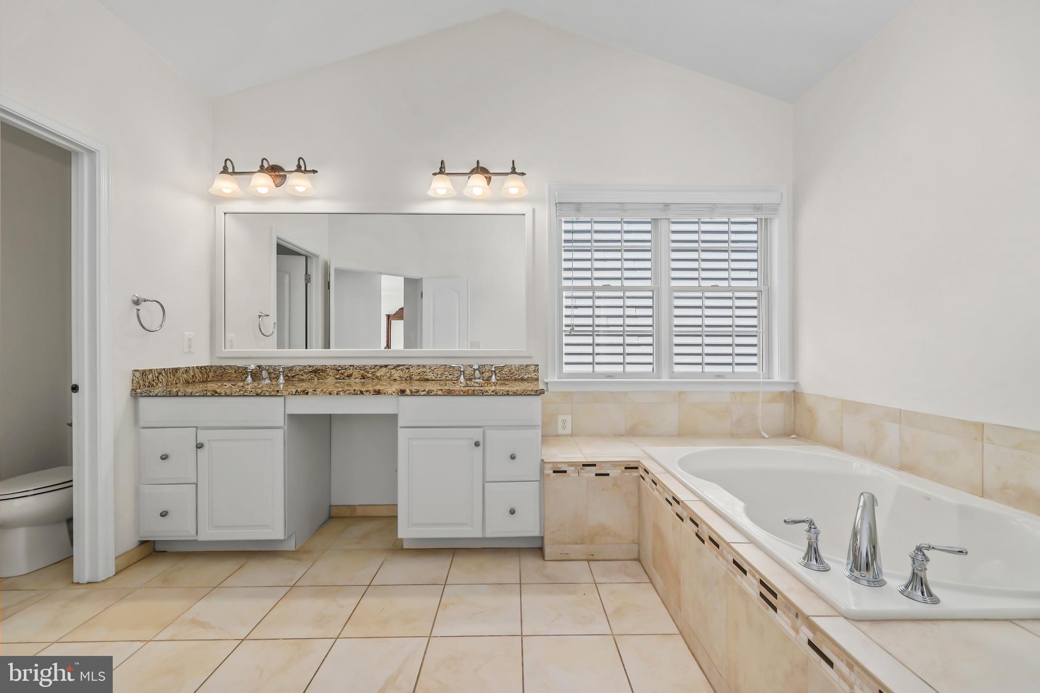 LOUDOUN VALLEY ESTATES 2 - Residential