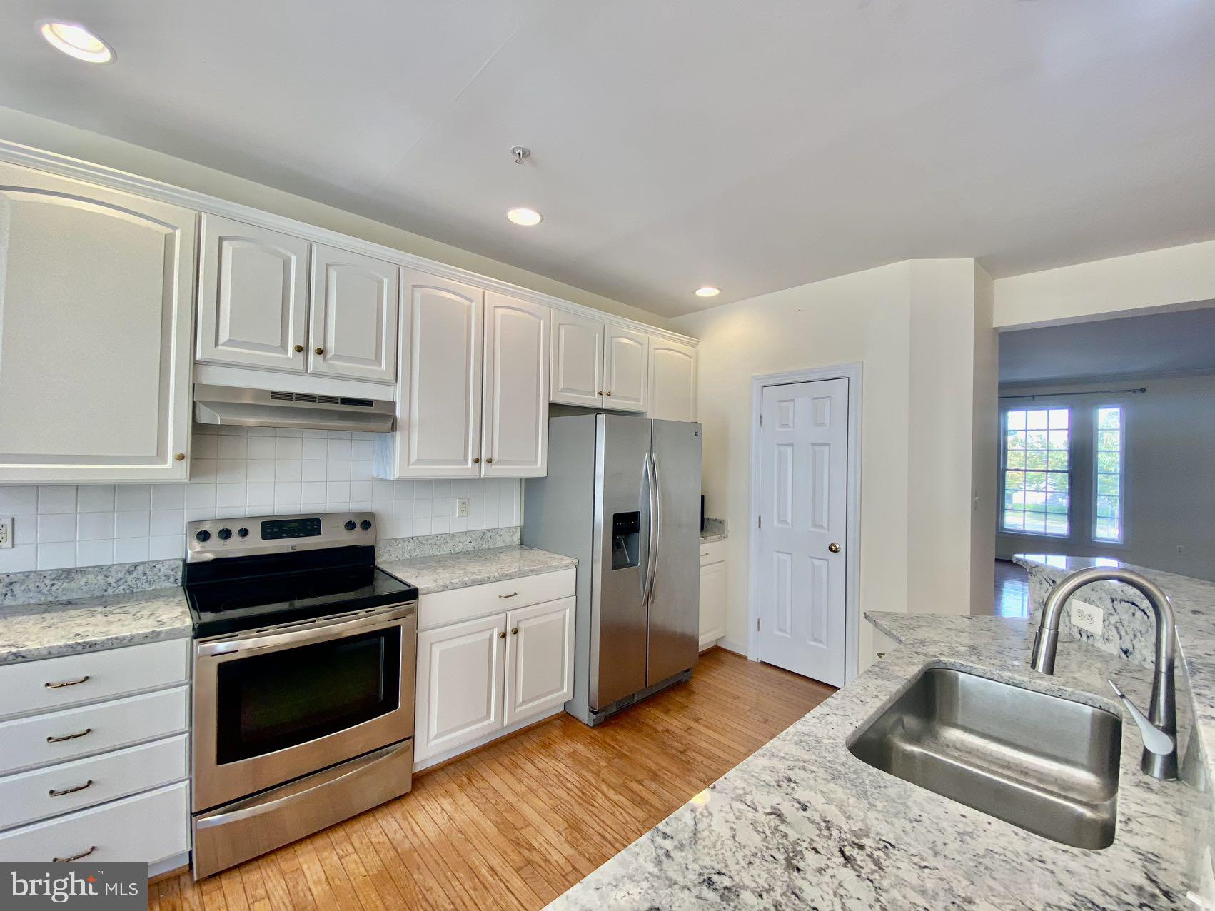 KINGSVIEW VILLAGE - Residential Lease