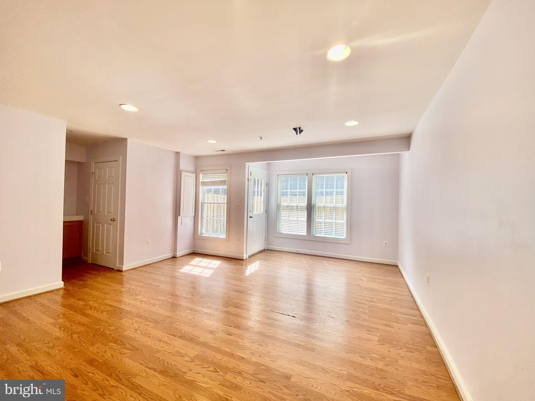 KINGSVIEW VILLAGE - Residential Lease