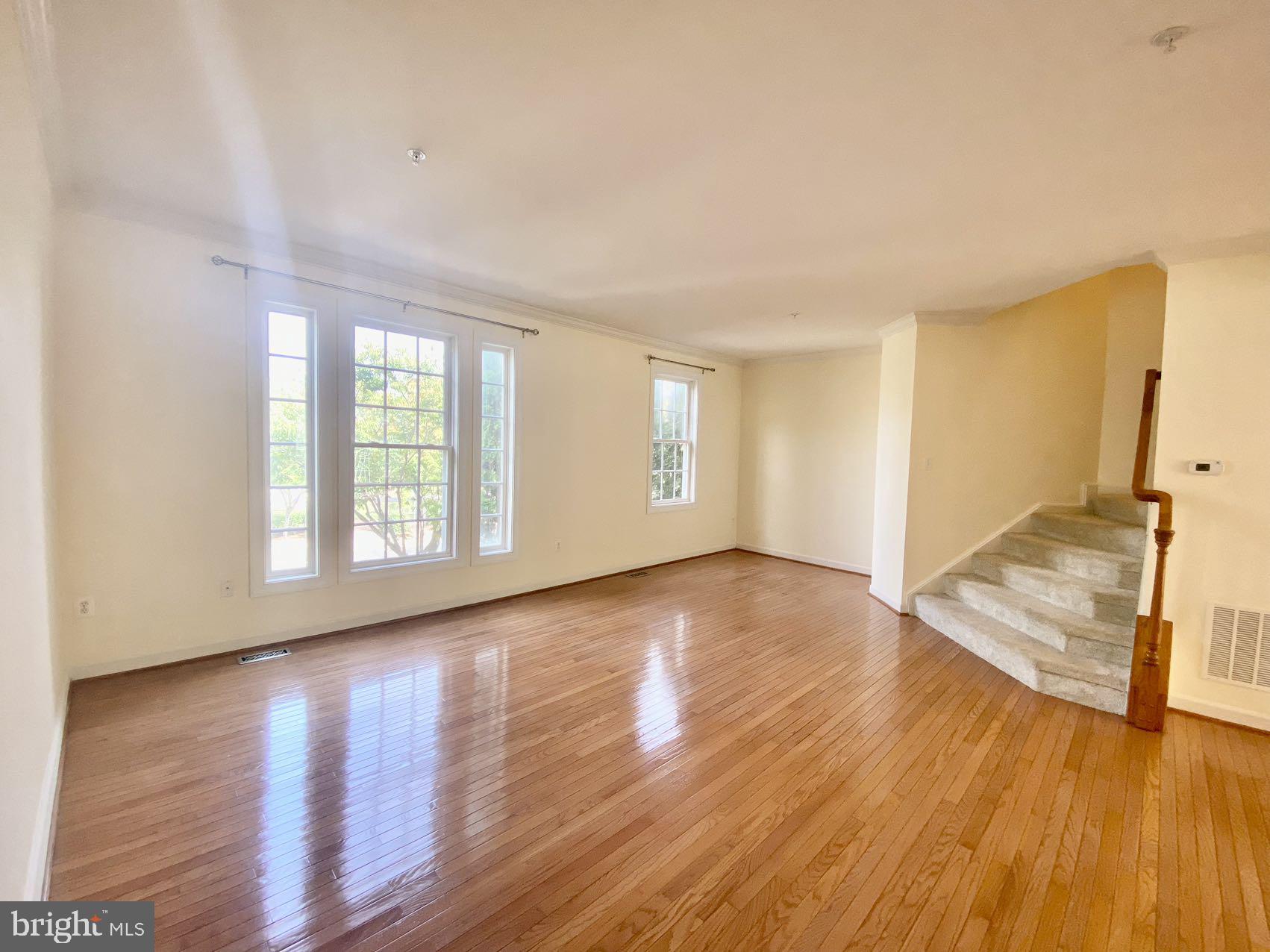 KINGSVIEW VILLAGE - Residential Lease