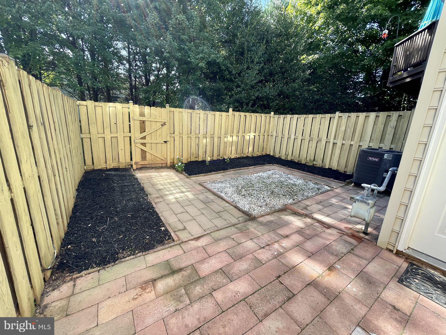 KINGSVIEW VILLAGE - Residential Lease