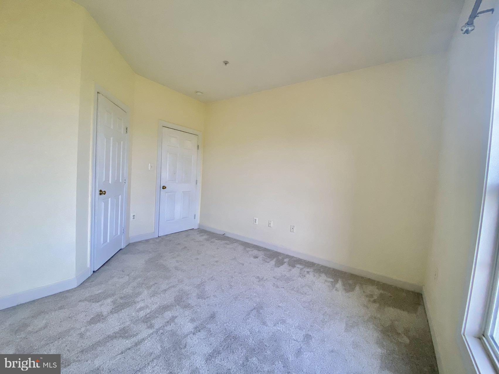 KINGSVIEW VILLAGE - Residential Lease