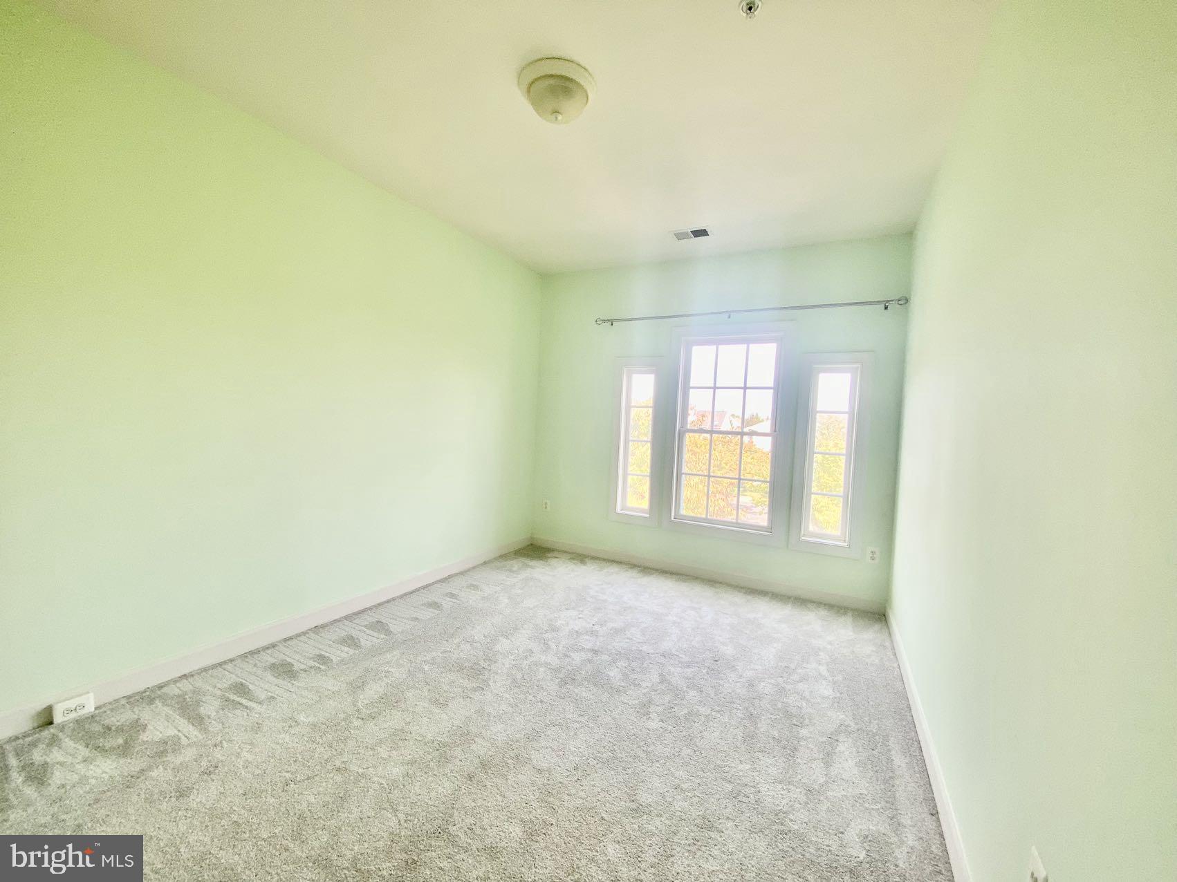 KINGSVIEW VILLAGE - Residential Lease