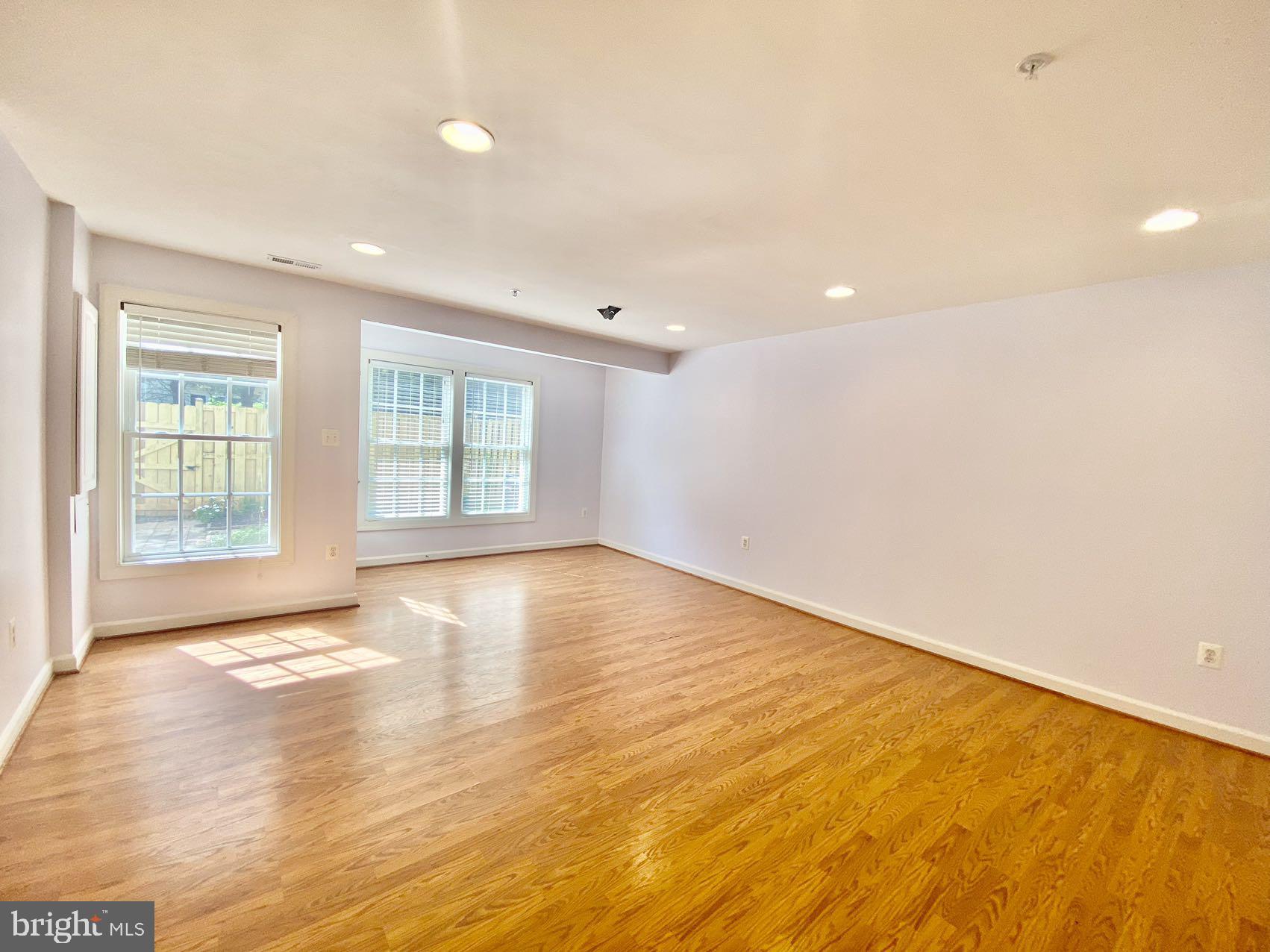 KINGSVIEW VILLAGE - Residential Lease