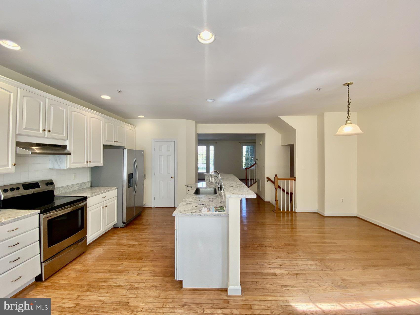 KINGSVIEW VILLAGE - Residential Lease