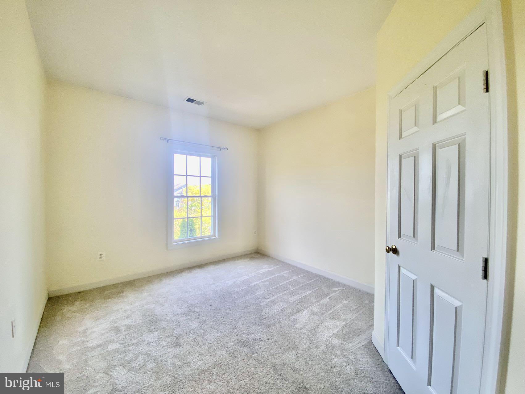 KINGSVIEW VILLAGE - Residential Lease