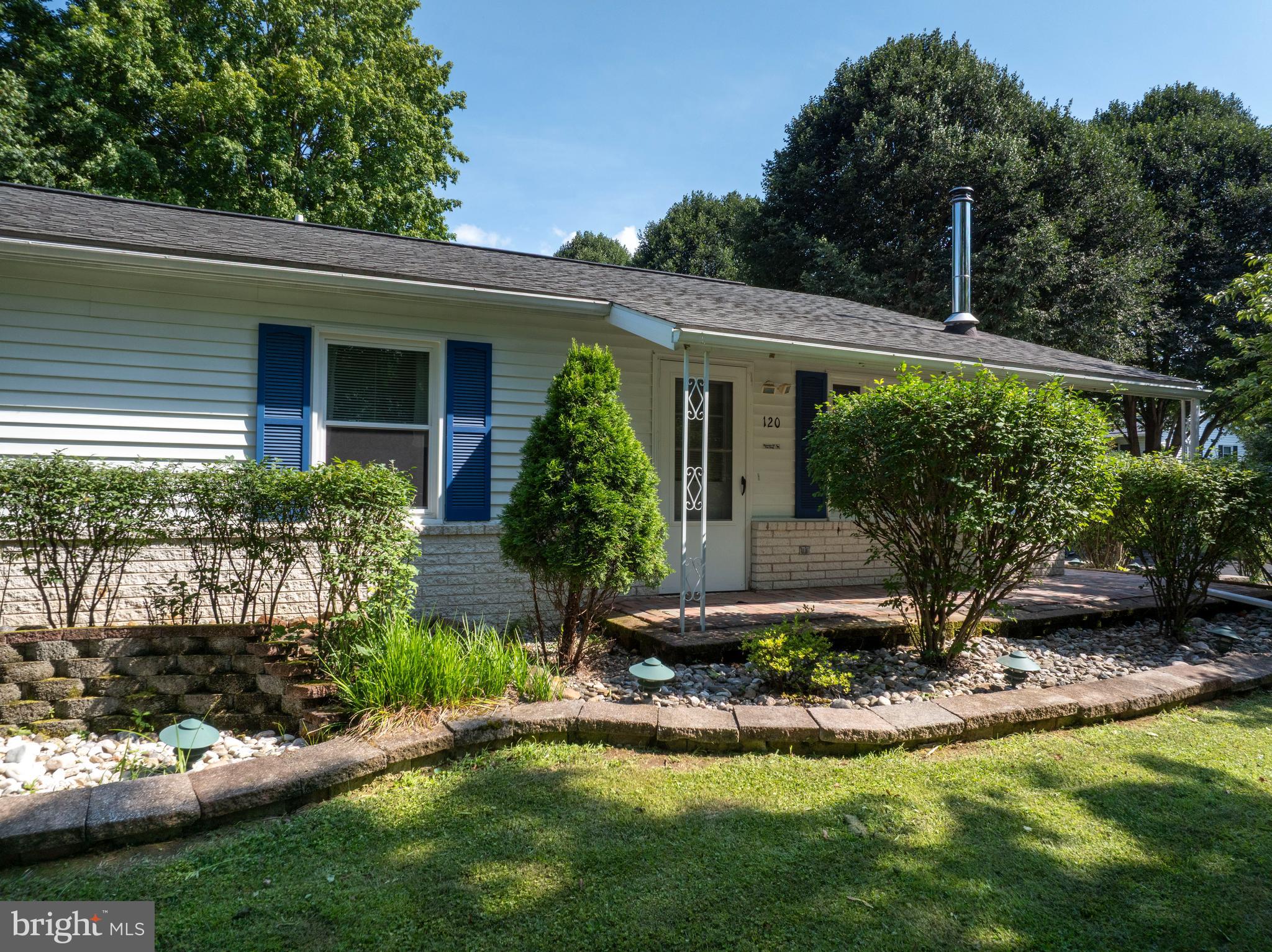 120 CREEKSIDE DRIVE