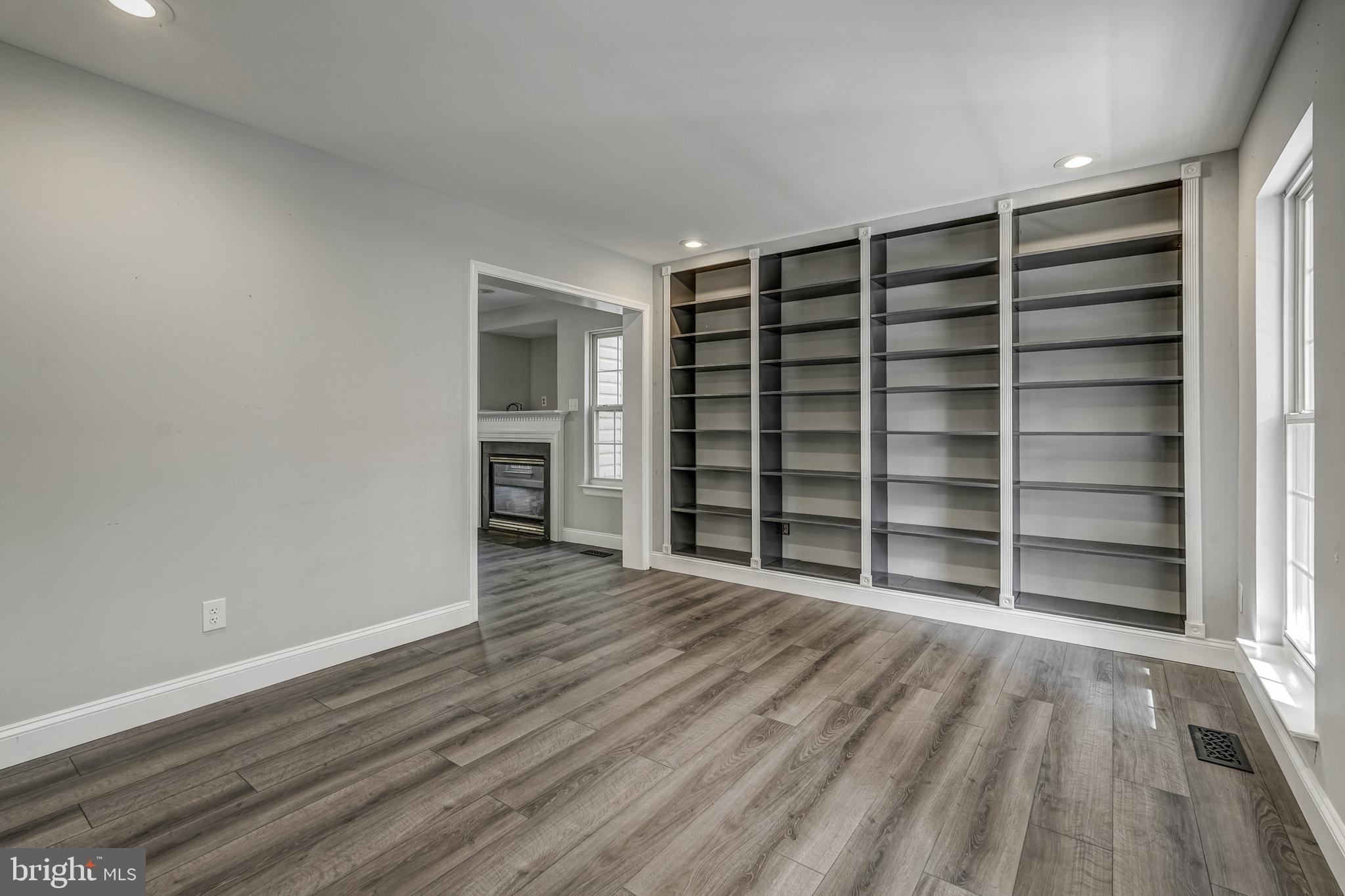 MOUNTAIN VIEW ESTATES - Residential