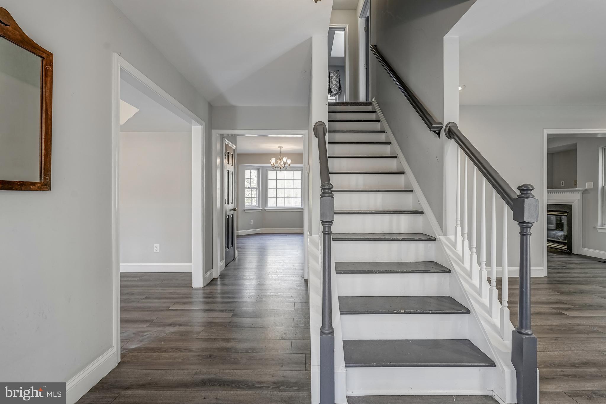 MOUNTAIN VIEW ESTATES - Residential