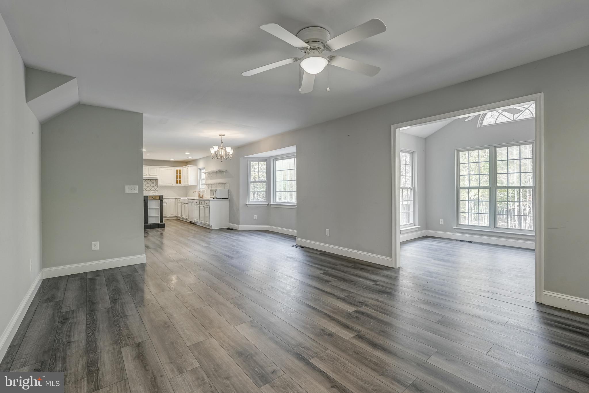 MOUNTAIN VIEW ESTATES - Residential