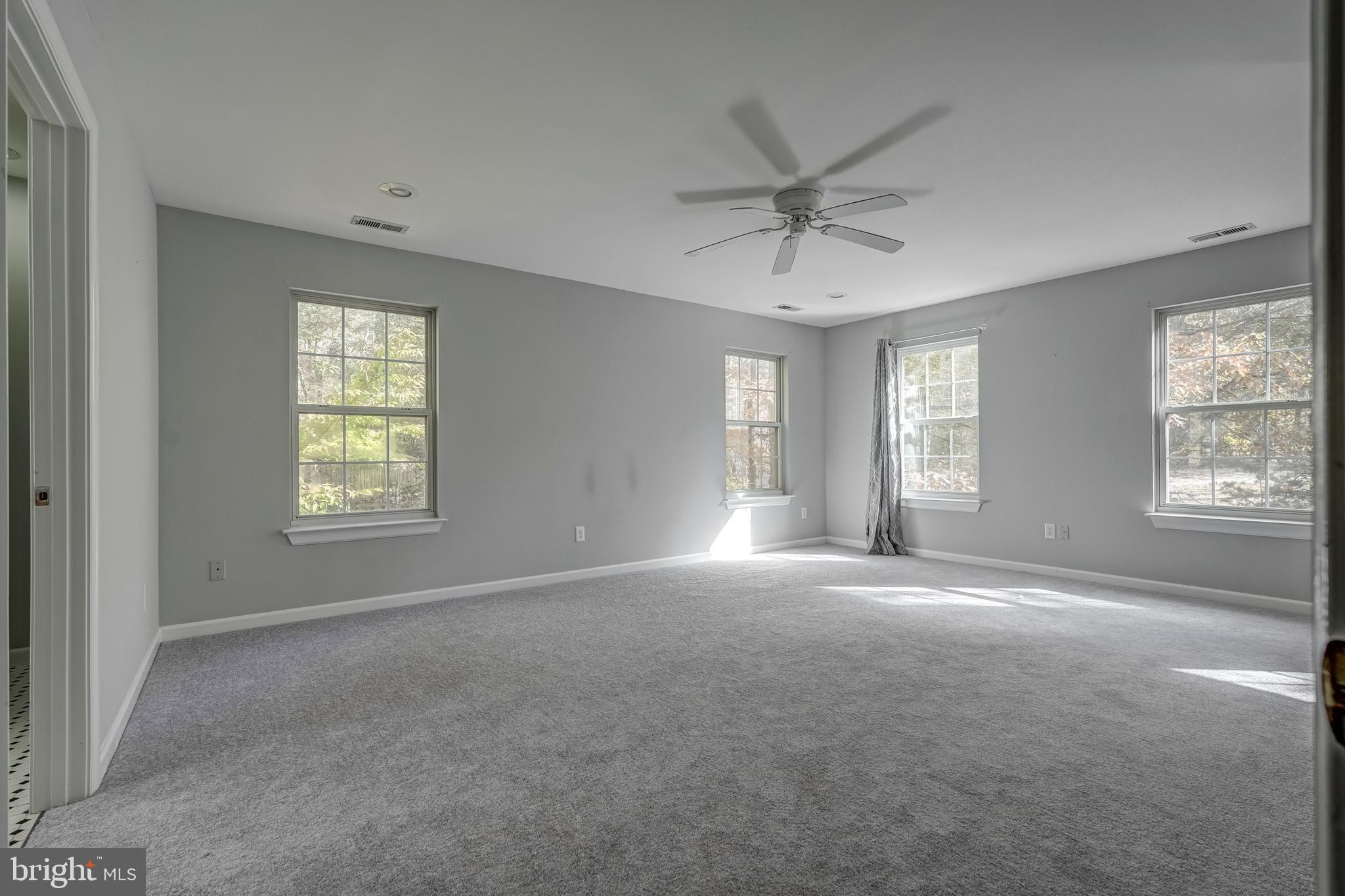 MOUNTAIN VIEW ESTATES - Residential