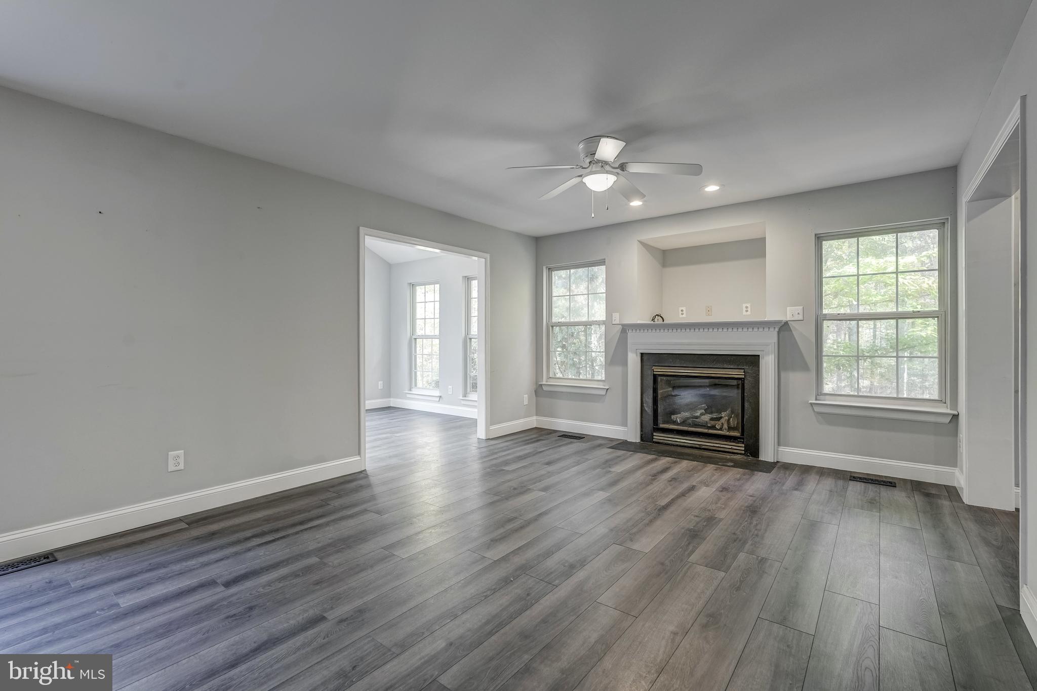 MOUNTAIN VIEW ESTATES - Residential